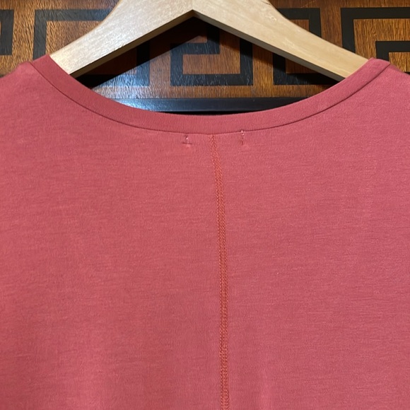 Another Love casual Women’s top Size Small short sleeve tee has front pocket NWT - Picture 15 of 15